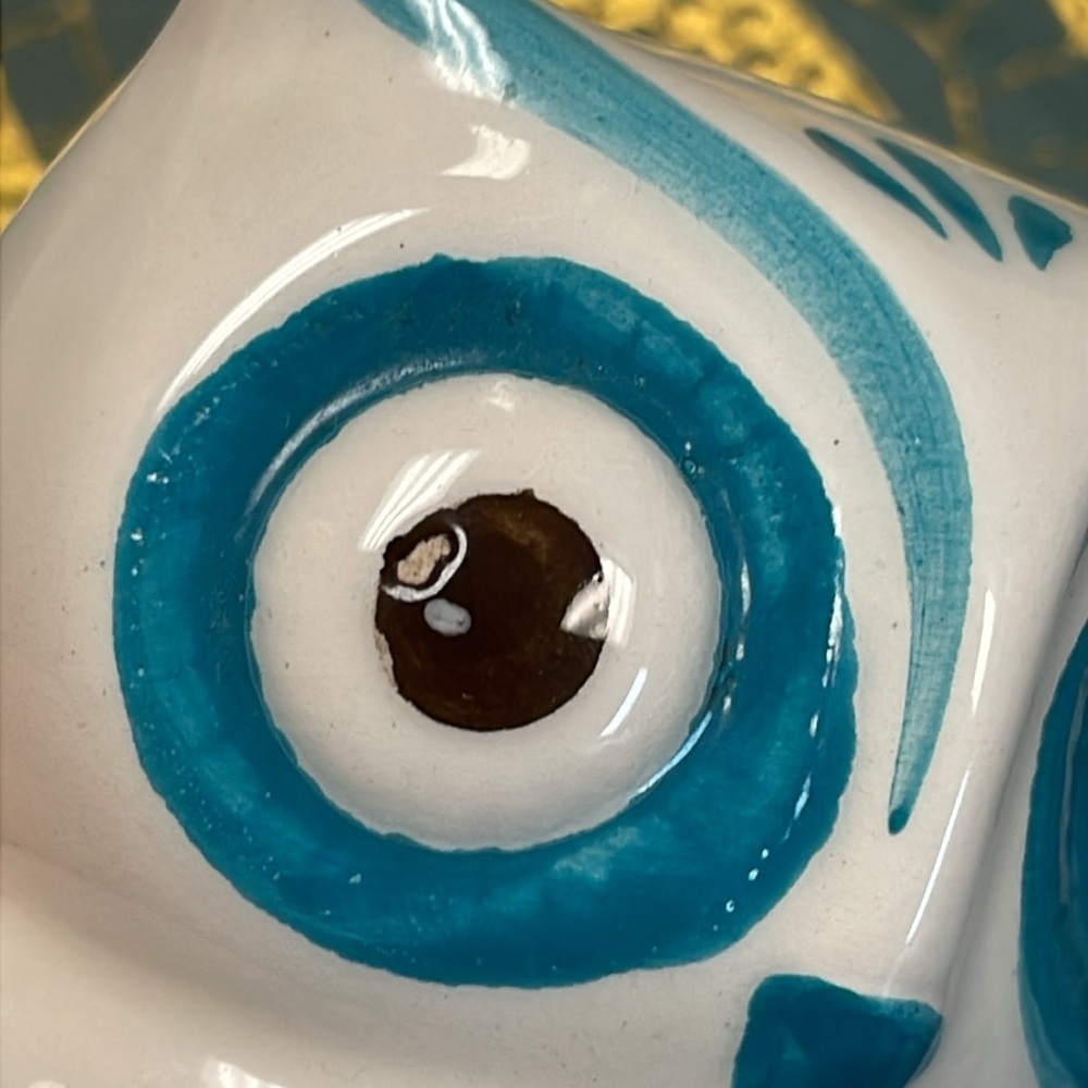 VINTAGE OWL SALT PEPPER SHAKERS TEAL & WHITE - Picture 7 of 7